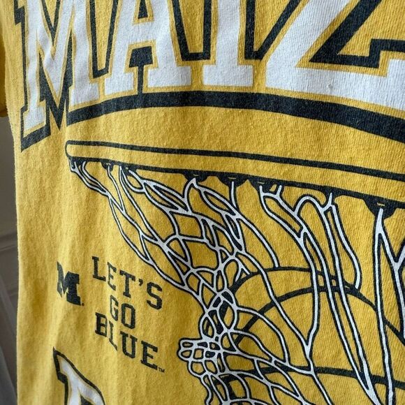 Gildan university of Michigan Wolverines NCAA Basketball Maize Rage 22-23 Tshirt - Picture 4 of 8